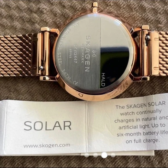 Ladies New Skagen Rose Stainless Steel SOLAR watch NWT